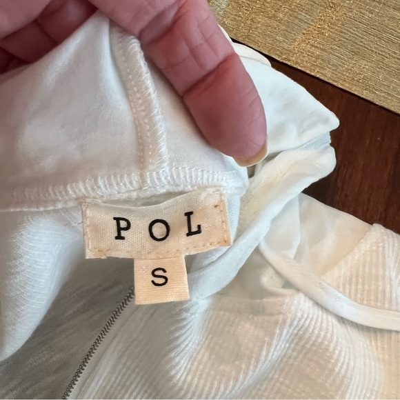 NWOT POL White Hooded Top with Lace Accents - Picture 2 of 8